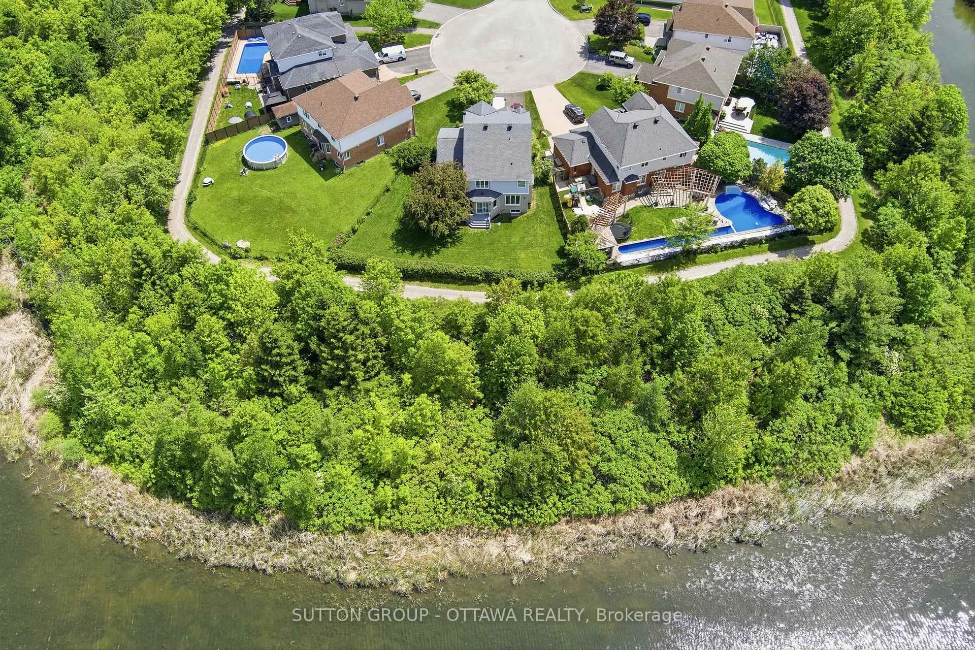 Photo 49 of 4195 Wolfe Point Way, Ottawa, Riverside South/Gloucester Glen — HOMEH
