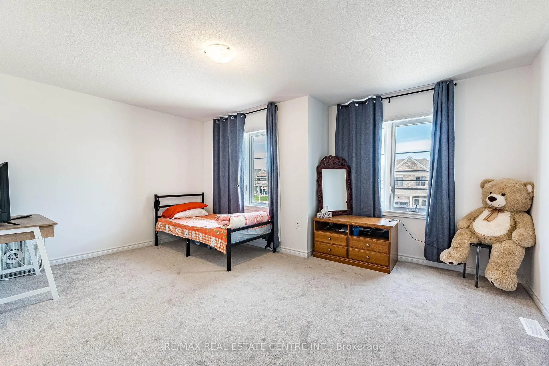 Photo 23 of 26 Aitchison Avenue, Southgate — HOMEH