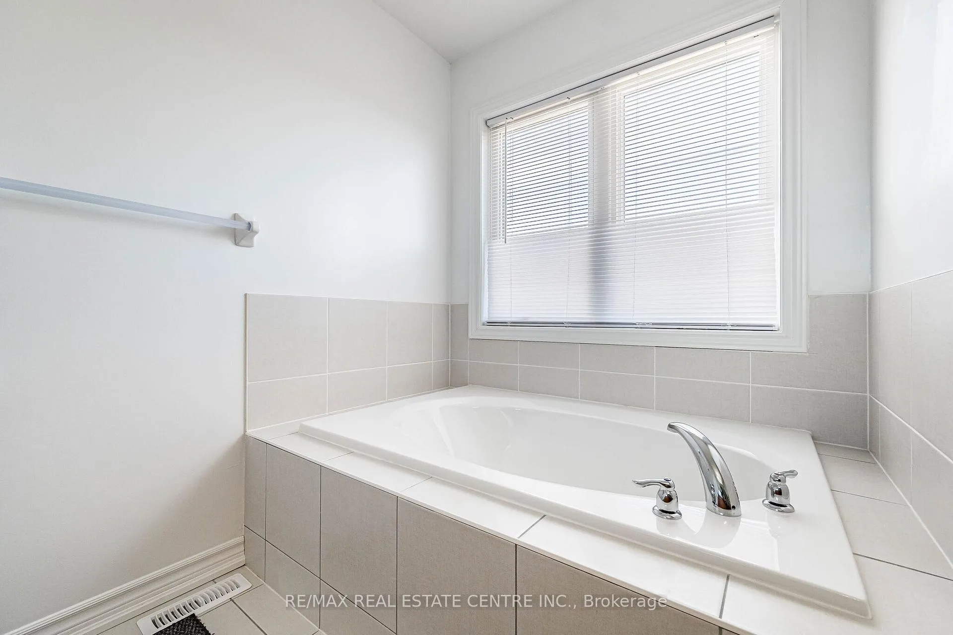 Photo 37 of 26 Aitchison Avenue, Southgate — HOMEH