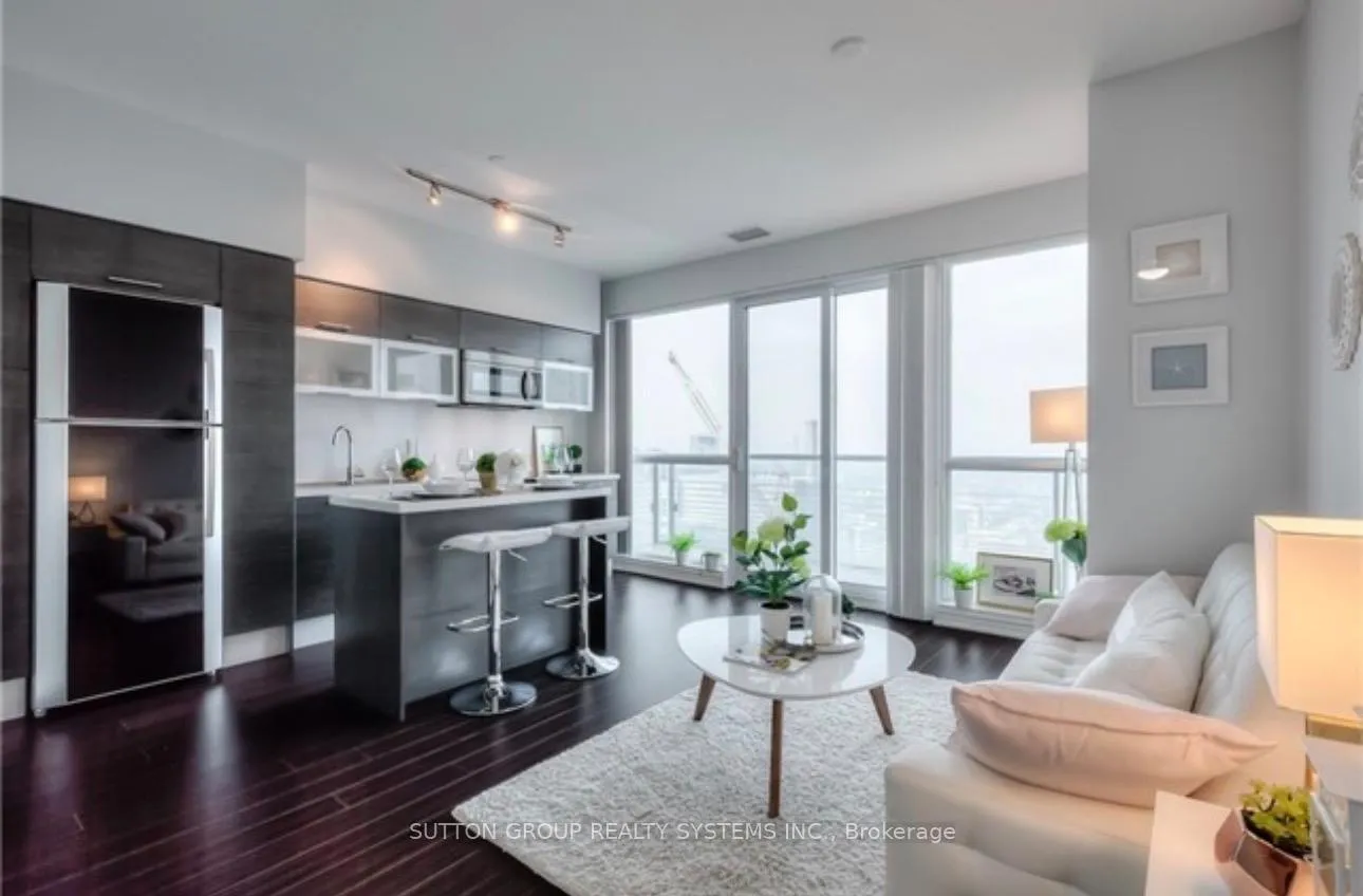 Photo 6 of Unit 4011, 386 Yonge Street, Toronto, Bay Street Corridor — HOMEH