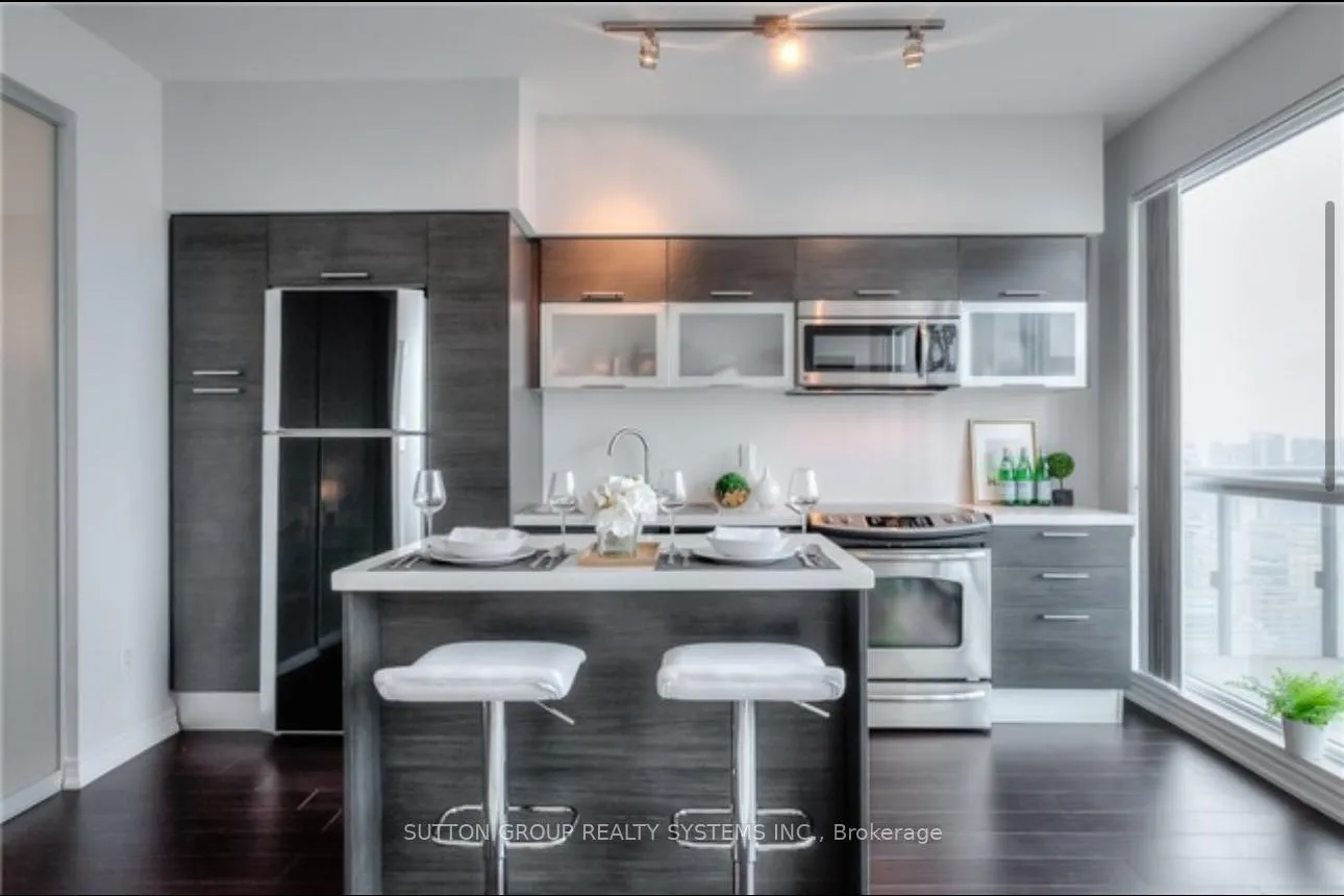 Photo 8 of Unit 4011, 386 Yonge Street, Toronto, Bay Street Corridor — HOMEH