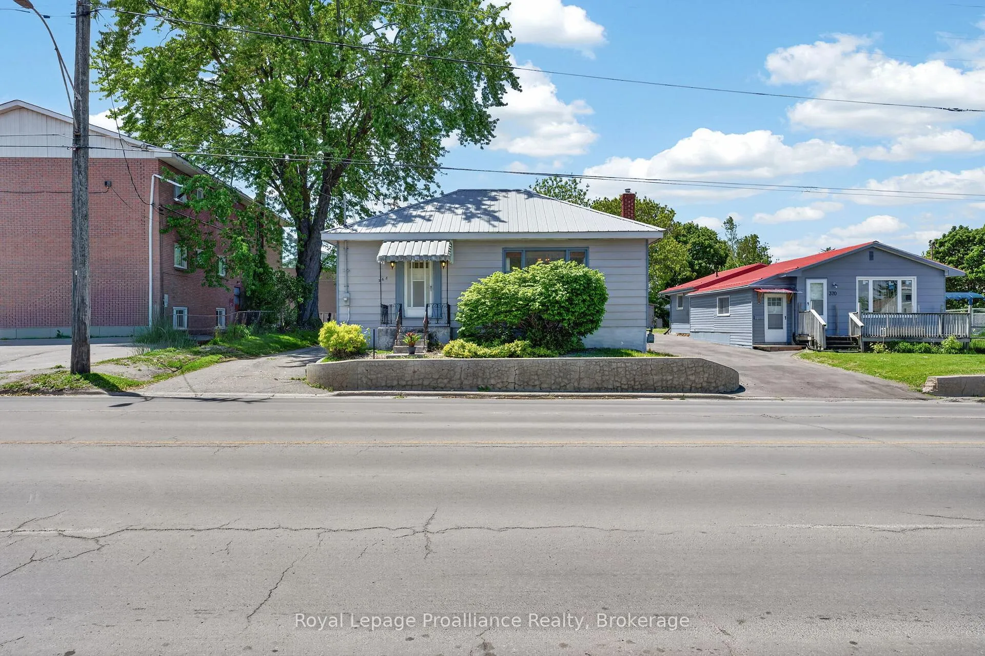 Photo 1 of 368 Sidney Street, Belleville, Belleville Ward — HOMEH