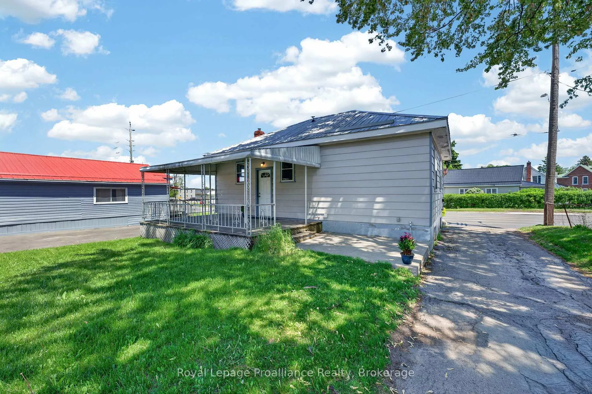 Photo 23 of 368 Sidney Street, Belleville, Belleville Ward — HOMEH