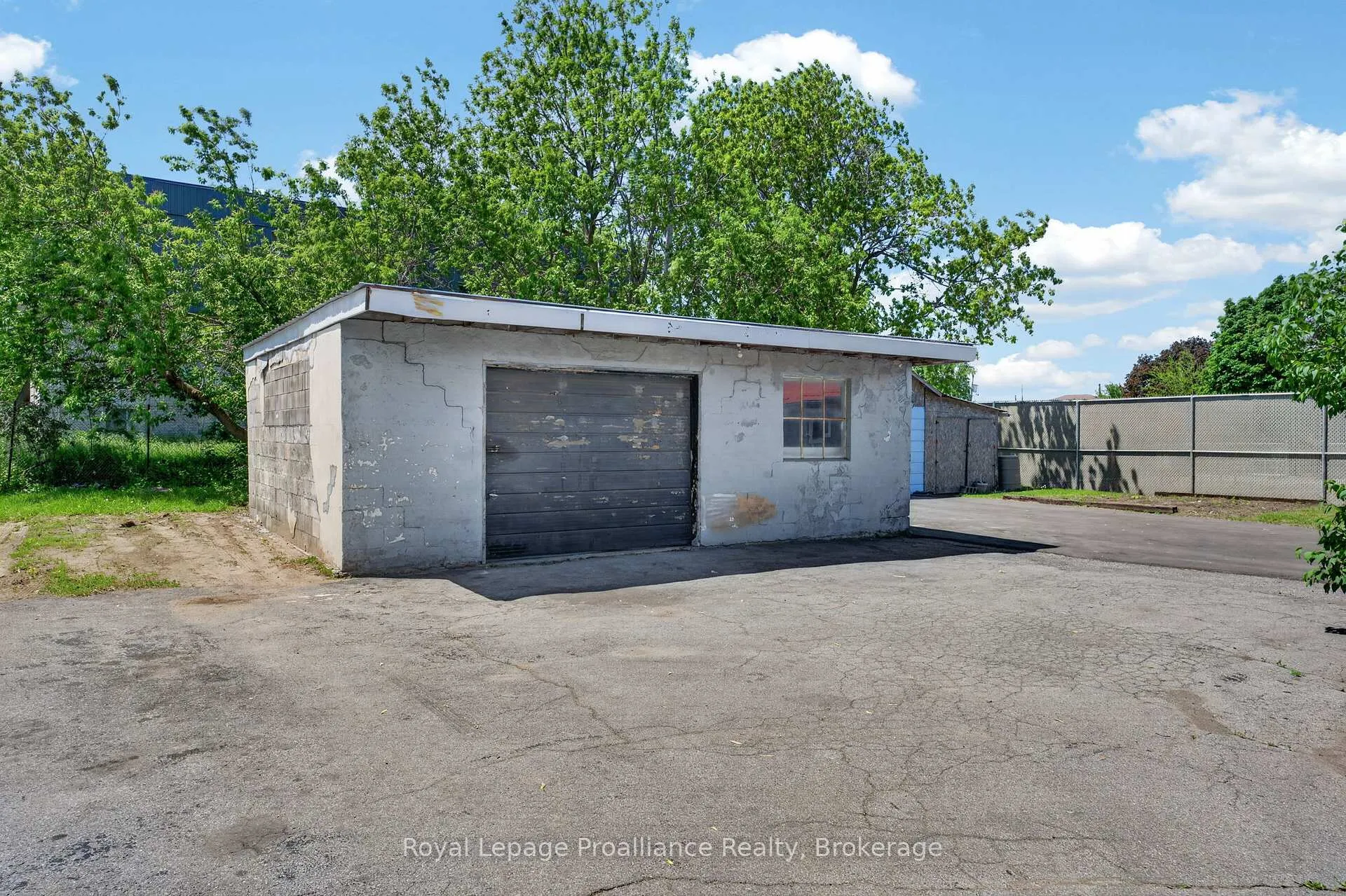 Photo 25 of 368 Sidney Street, Belleville, Belleville Ward — HOMEH