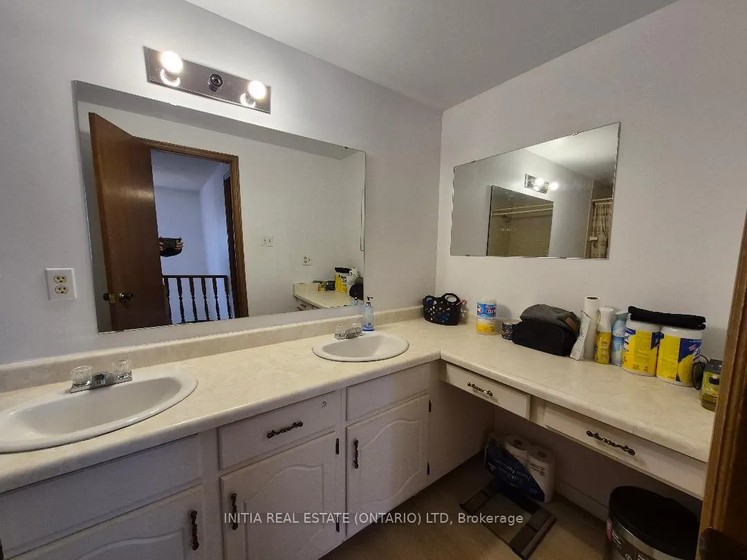 Photo 10 of 176 Chepstow Close, London, North K — HOMEH