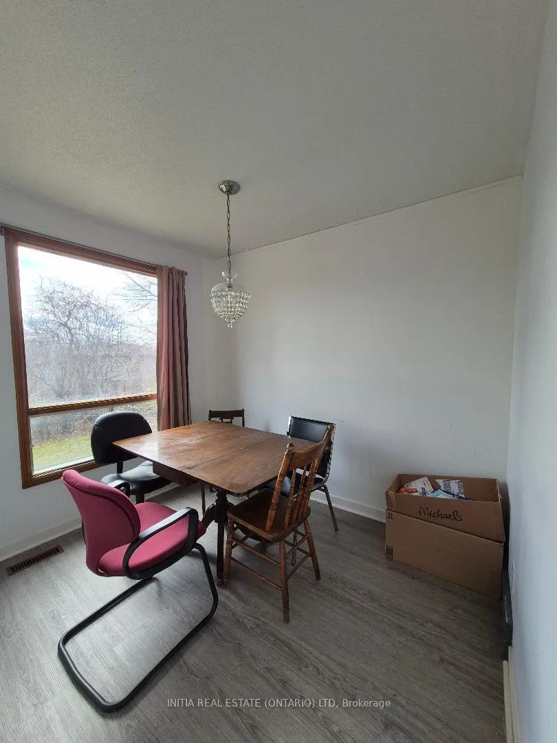 Photo 12 of 176 Chepstow Close, London, North K — HOMEH