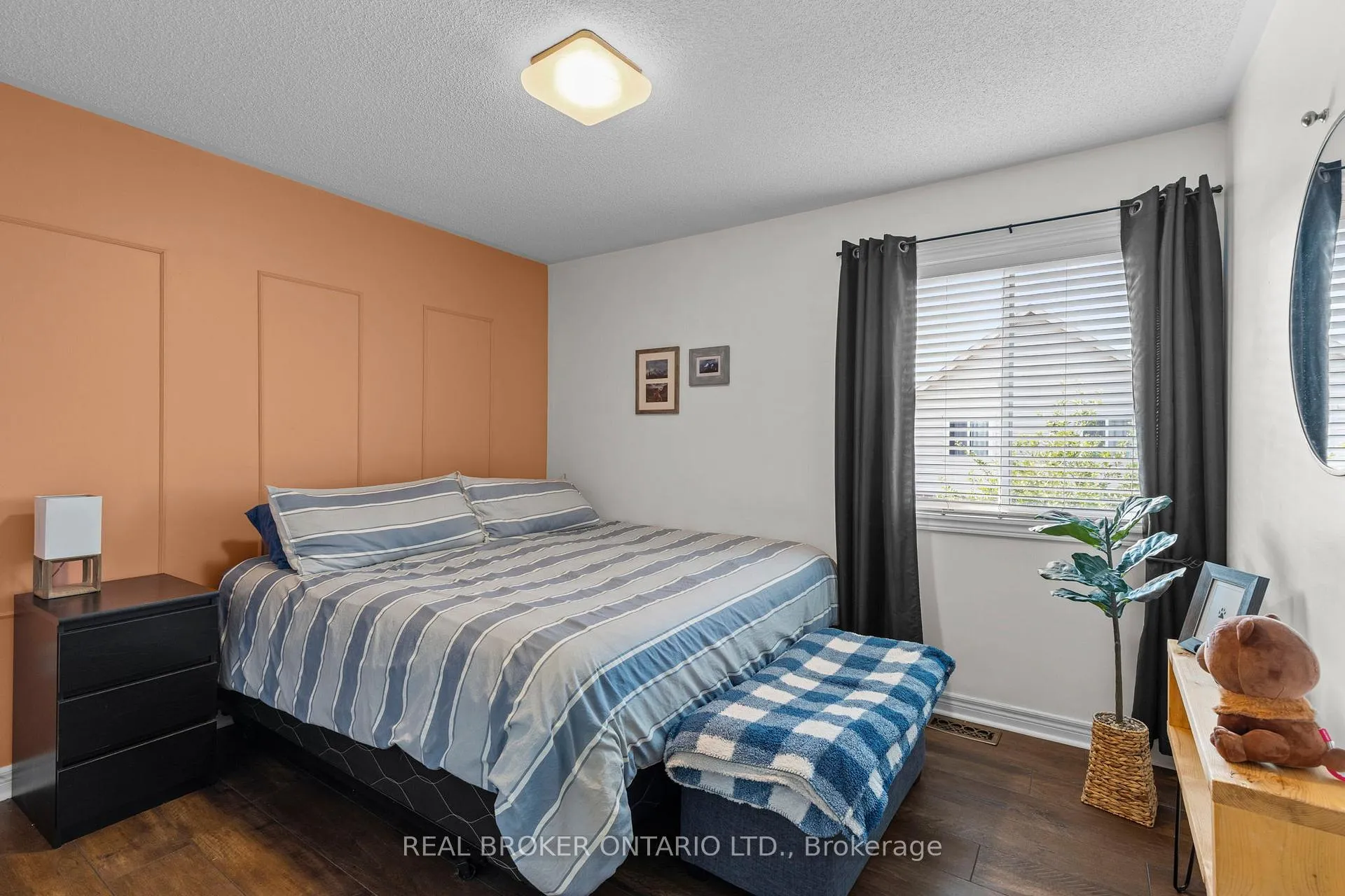 Photo 22 of 17 Cranberry Lane, Barrie, 400 West — HOMEH