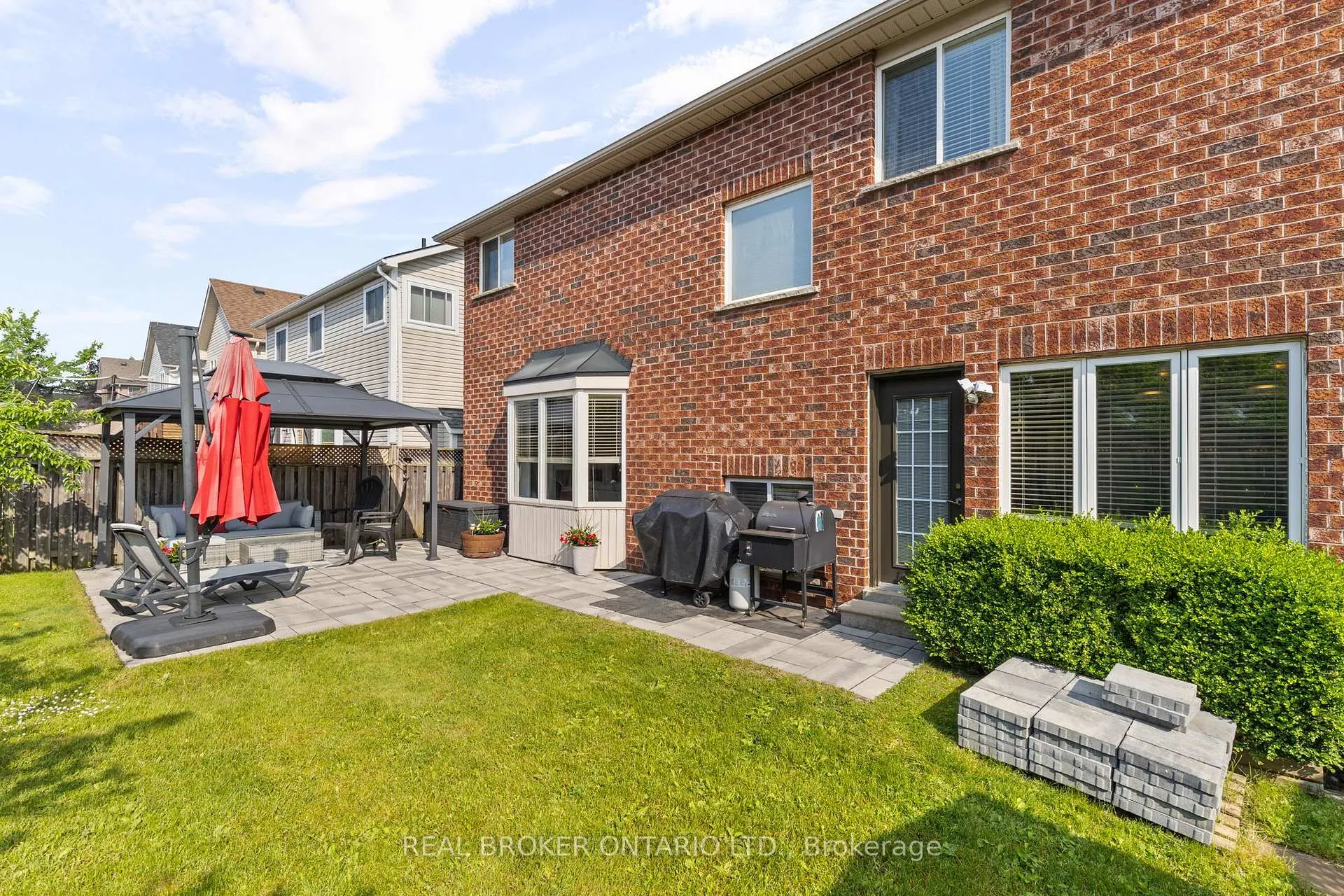 Photo 36 of 17 Cranberry Lane, Barrie, 400 West — HOMEH
