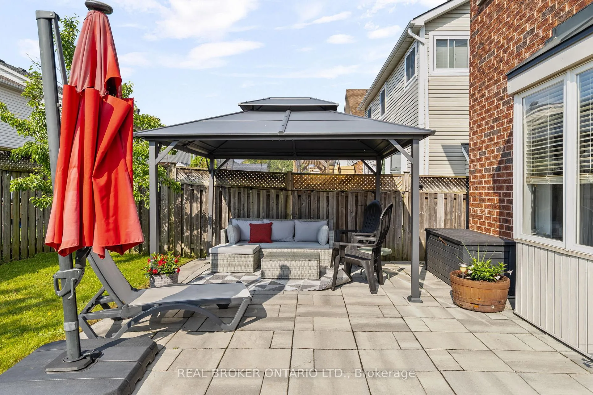 Photo 38 of 17 Cranberry Lane, Barrie, 400 West — HOMEH