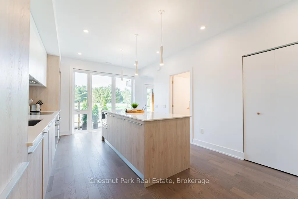 Photo 9 of 29 Rockmount Crescent, Gravenhurst, Muskoka (S) — HOMEH