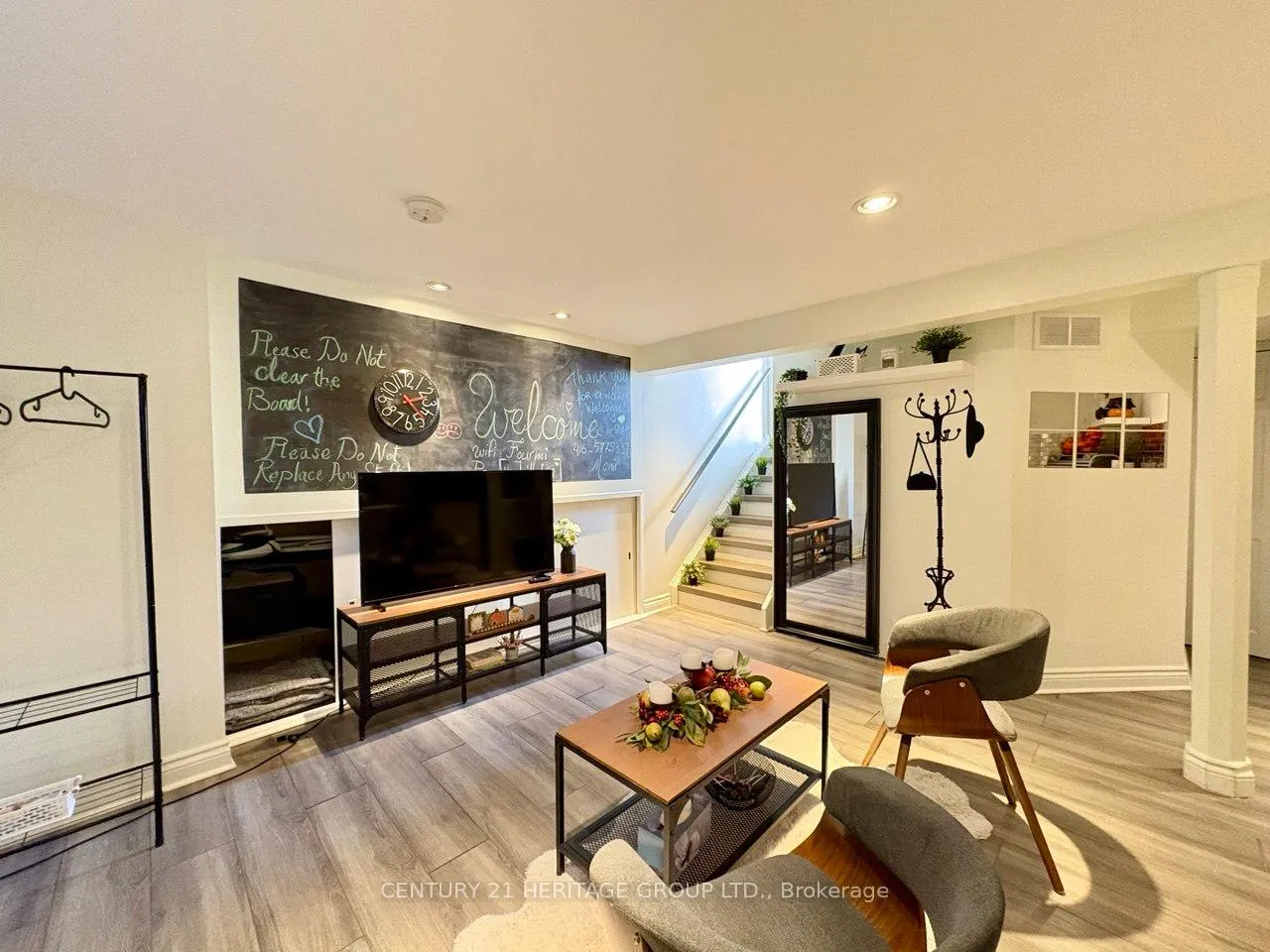 Front of Unit Basement, 22 Cedar Crescent