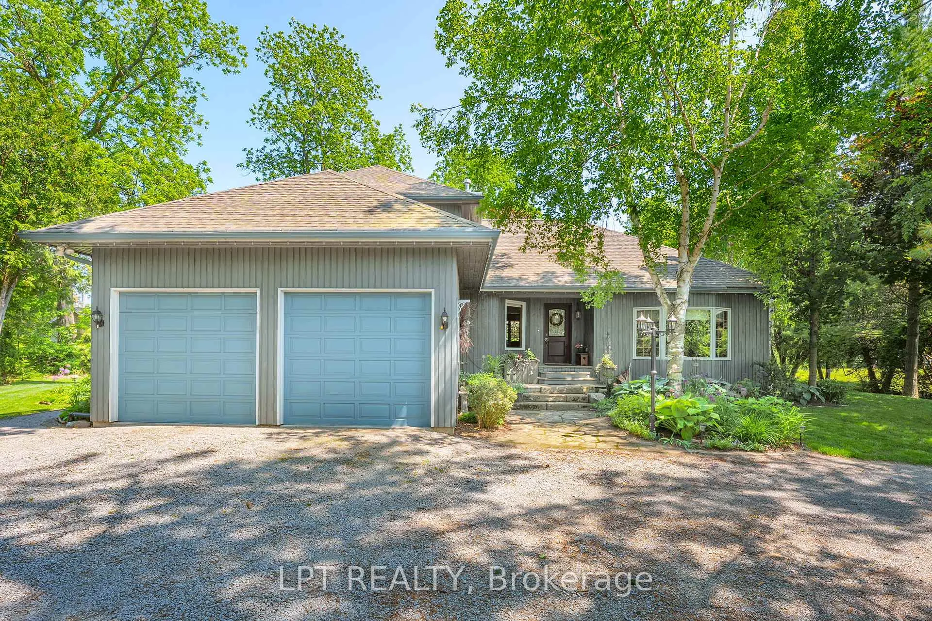 Photo 3 of 293 Hedge Road, Georgina, Sutton & Jackson's Point — HOMEH