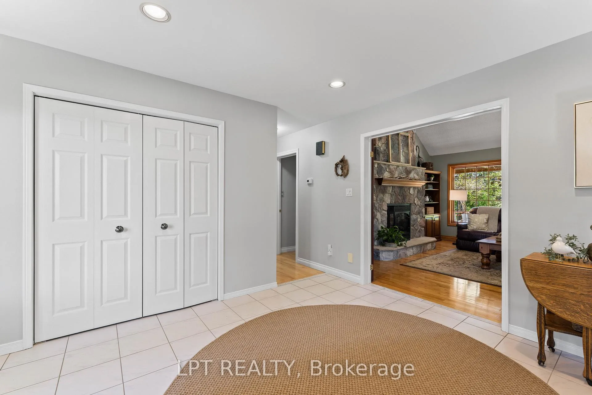 Photo 6 of 293 Hedge Road, Georgina, Sutton & Jackson's Point — HOMEH
