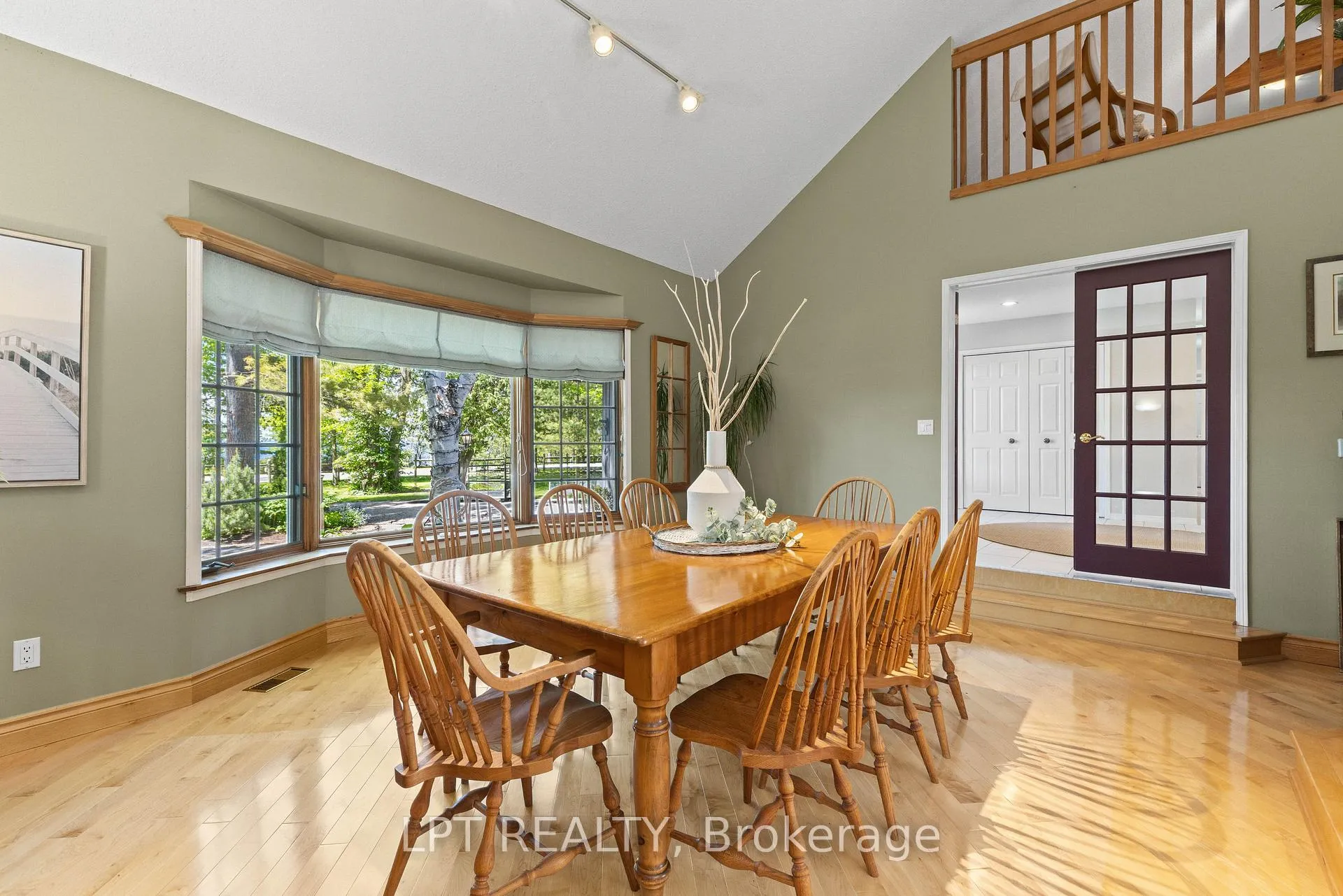 Photo 8 of 293 Hedge Road, Georgina, Sutton & Jackson's Point — HOMEH