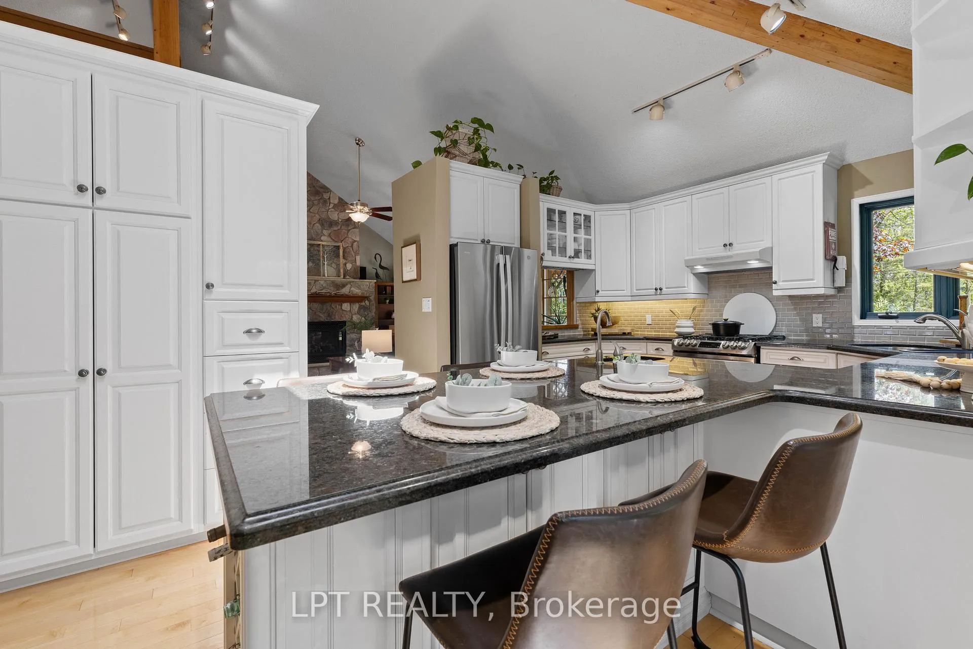 Photo 10 of 293 Hedge Road, Georgina, Sutton & Jackson's Point — HOMEH