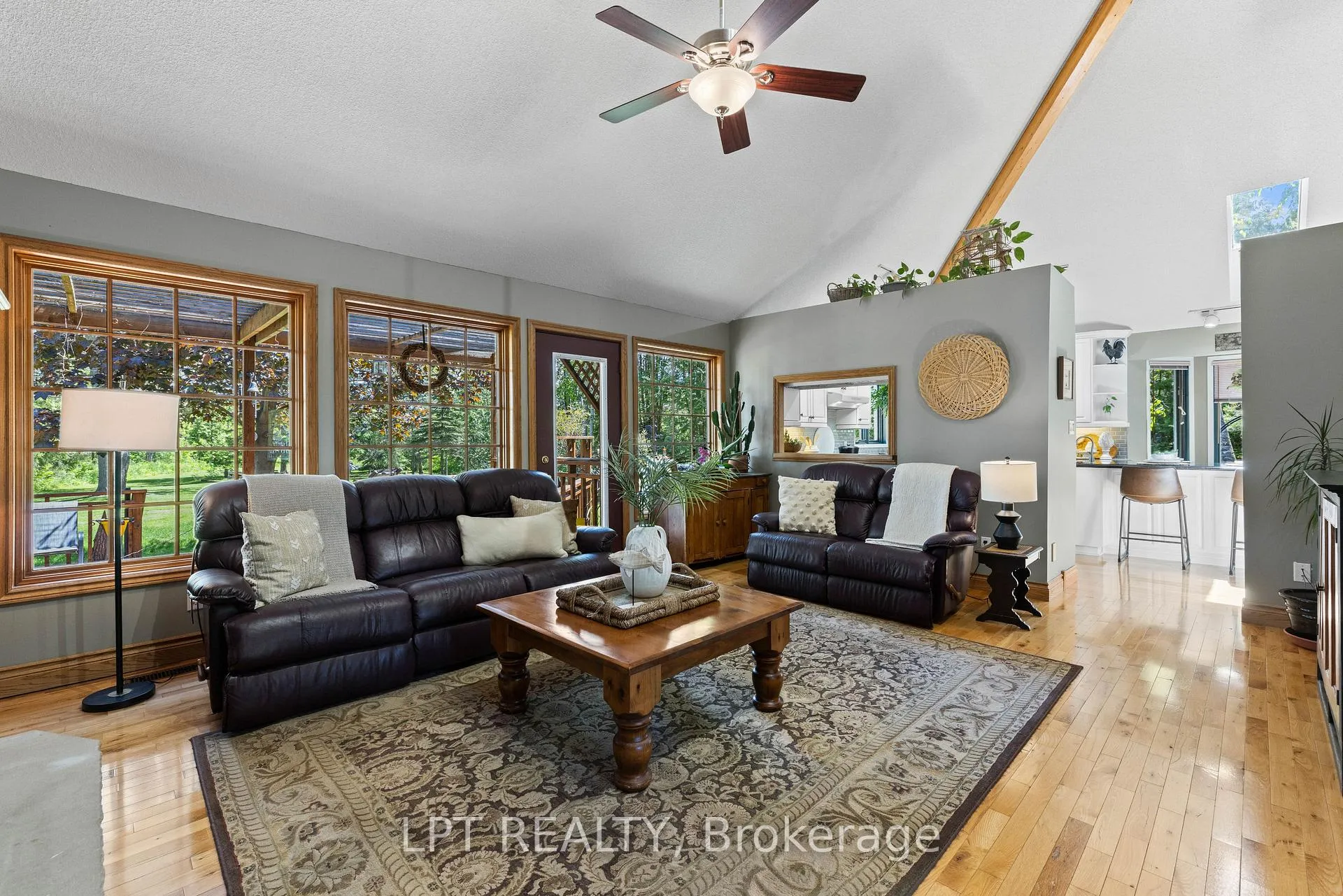 Photo 14 of 293 Hedge Road, Georgina, Sutton & Jackson's Point — HOMEH