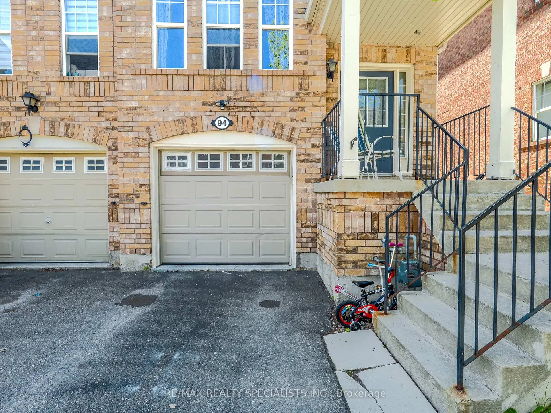 Photo 2 of 94 Seedhouse Lane, Halton Hills, Rural Halton Hills — HOMEH