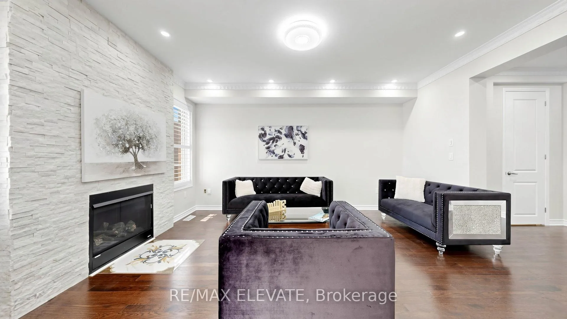 Photo 12 of 2425 Moonlight Crescent, Pickering, Rural Pickering — HOMEH