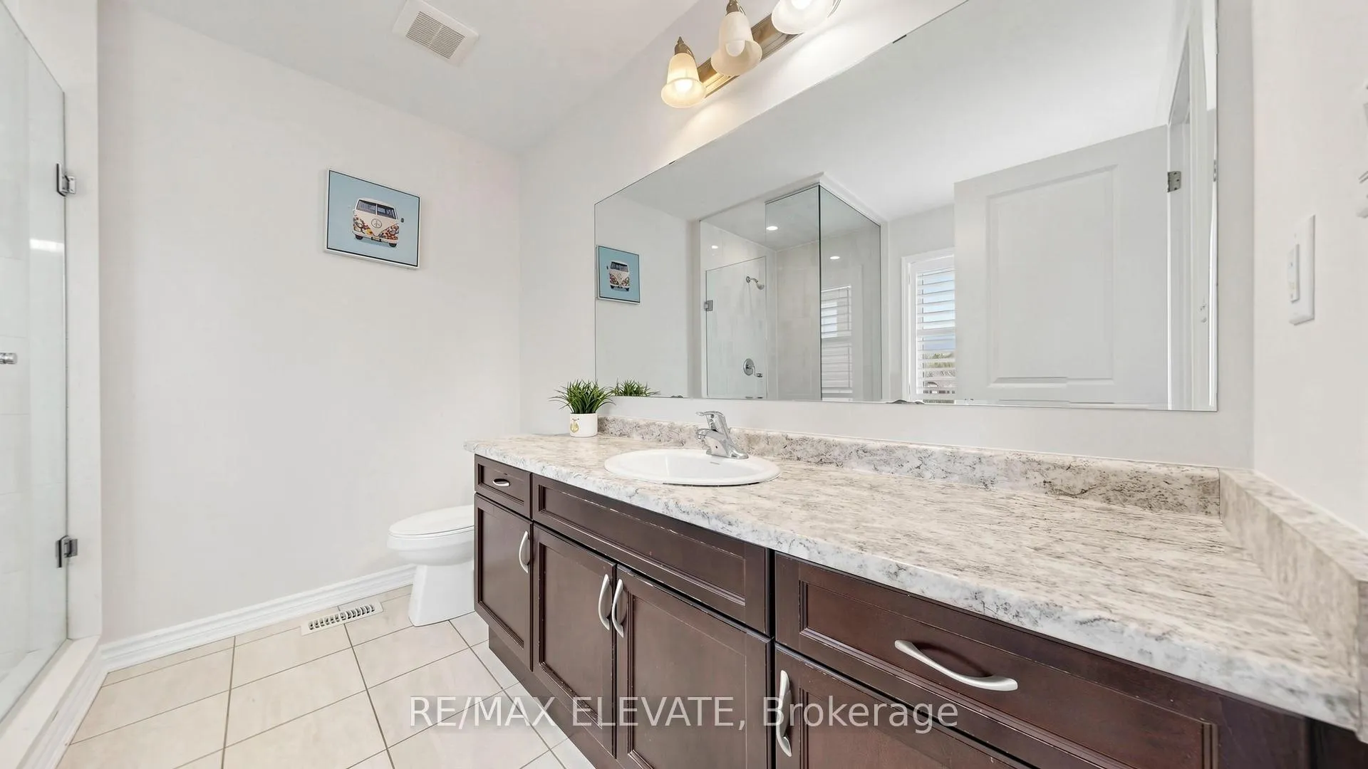 Photo 30 of 2425 Moonlight Crescent, Pickering, Rural Pickering — HOMEH