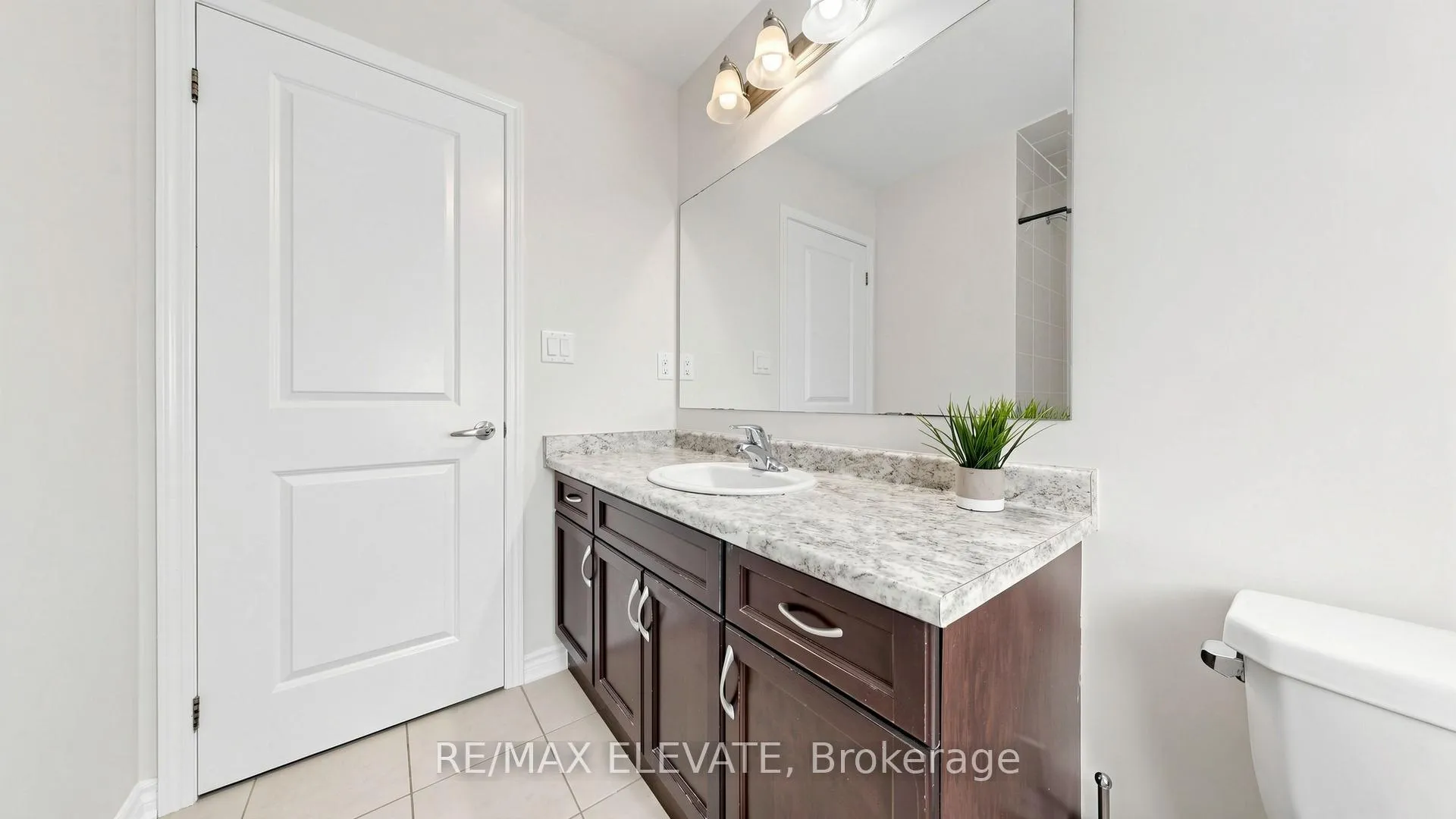 Photo 42 of 2425 Moonlight Crescent, Pickering, Rural Pickering — HOMEH