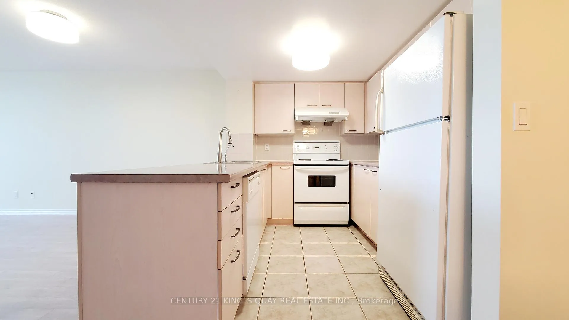 Photo 10 of Unit 303, 130 Pond Drive, Markham, Commerce Valley — HOMEH