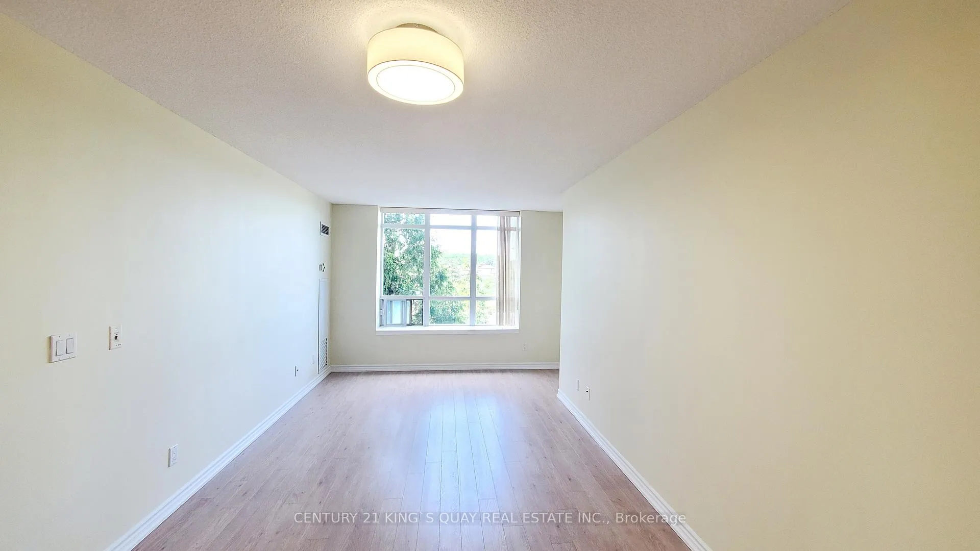 Photo 12 of Unit 303, 130 Pond Drive, Markham, Commerce Valley — HOMEH