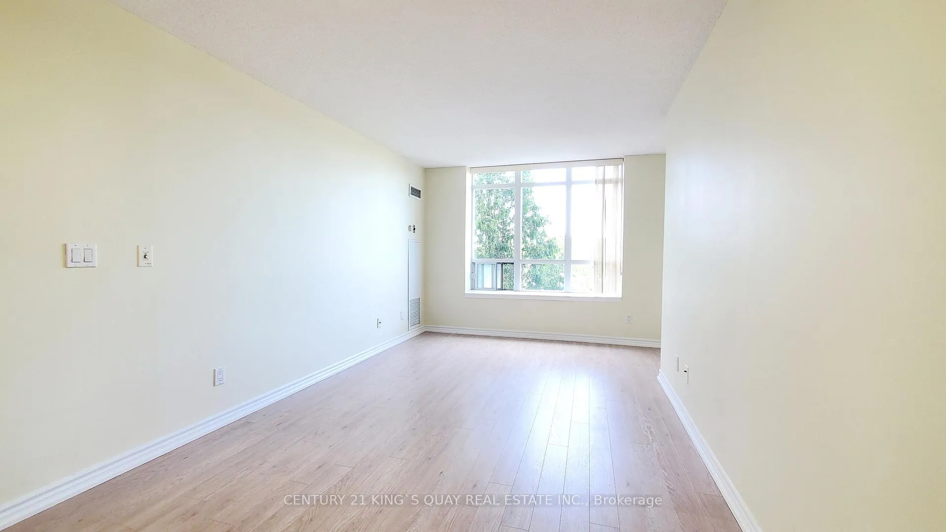 Photo 14 of Unit 303, 130 Pond Drive, Markham, Commerce Valley — HOMEH