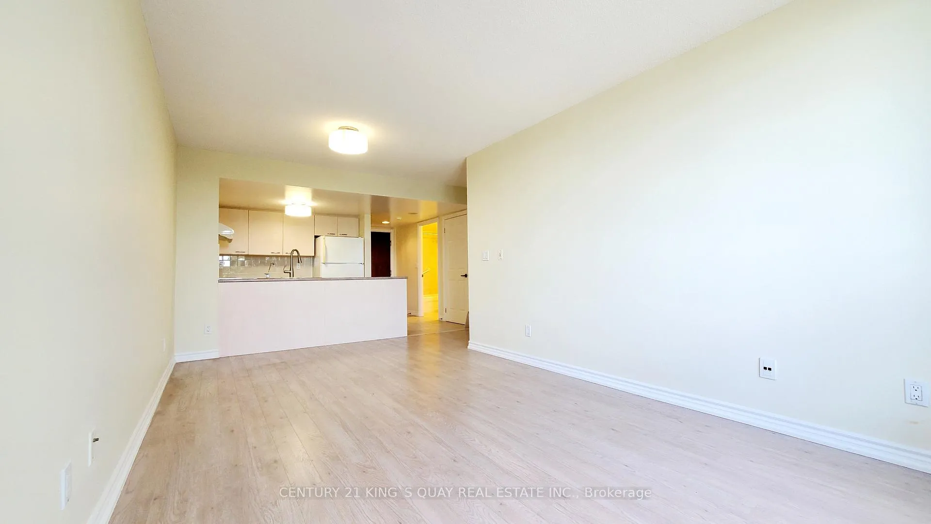Photo 15 of Unit 303, 130 Pond Drive, Markham, Commerce Valley — HOMEH