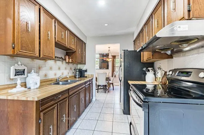 Photo 7 of 18 Pluto Drive, Brampton, Madoc — HOMEH