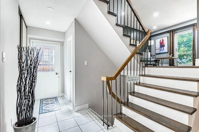 Photo 16 of 18 Pluto Drive, Brampton, Madoc — HOMEH