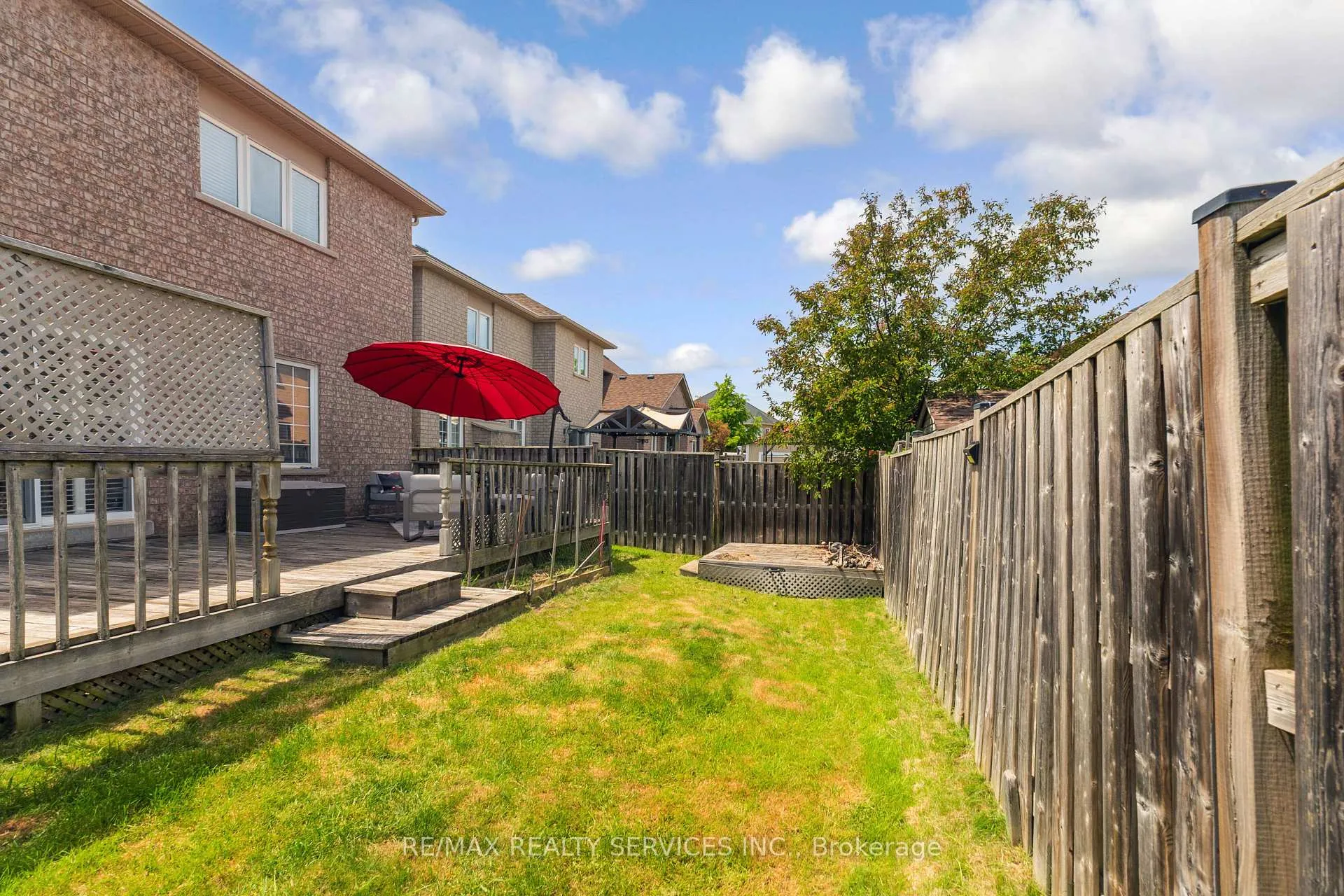 Photo 41 of 295 Queen Mary Drive, Brampton, Fletcher's Meadow — HOMEH