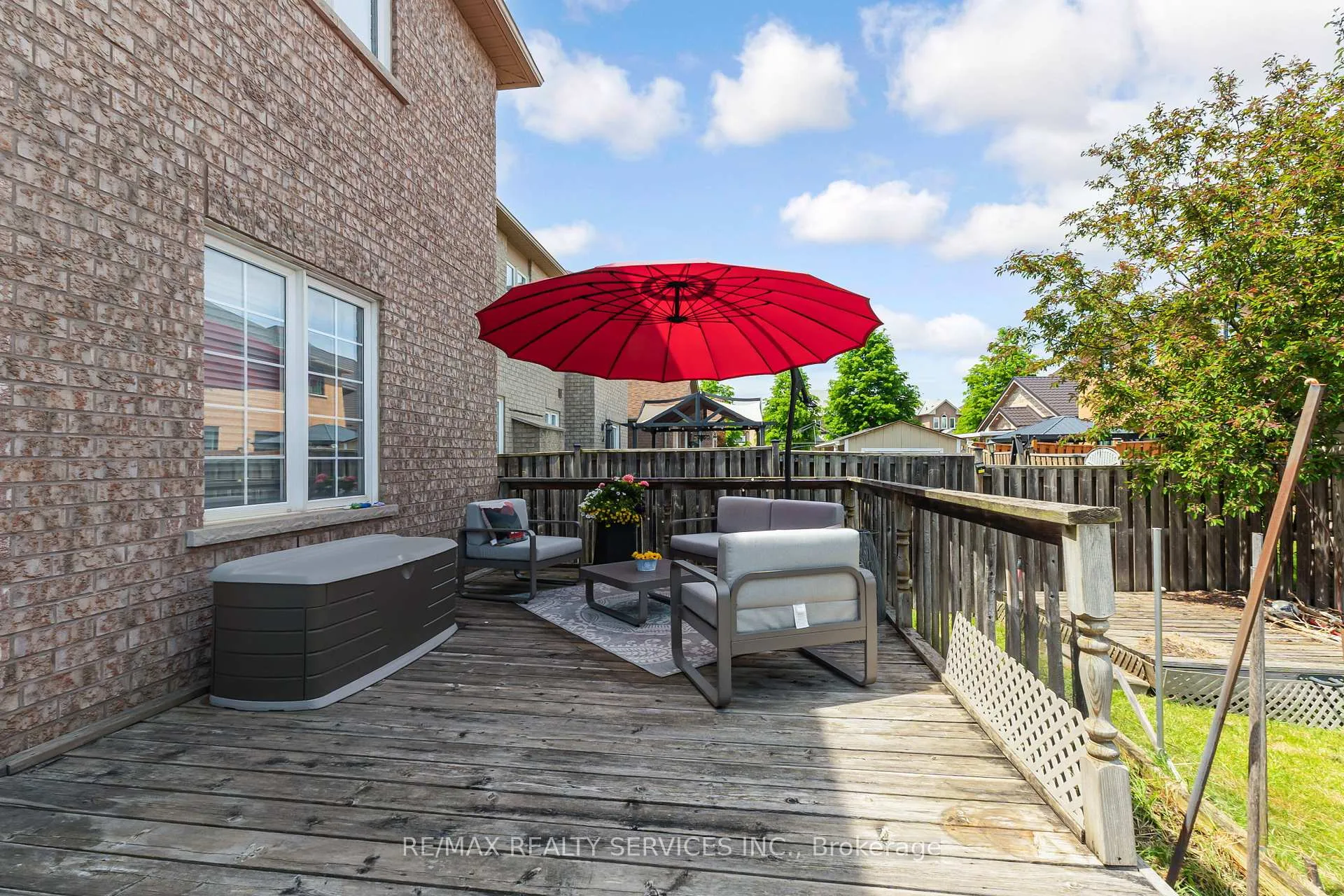 Photo 42 of 295 Queen Mary Drive, Brampton, Fletcher's Meadow — HOMEH