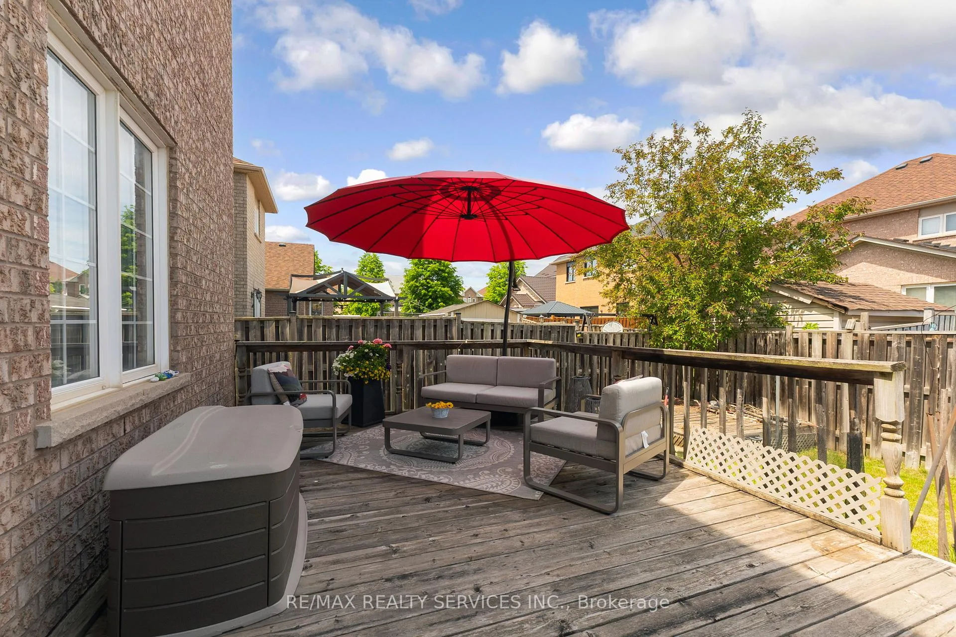 Photo 45 of 295 Queen Mary Drive, Brampton, Fletcher's Meadow — HOMEH