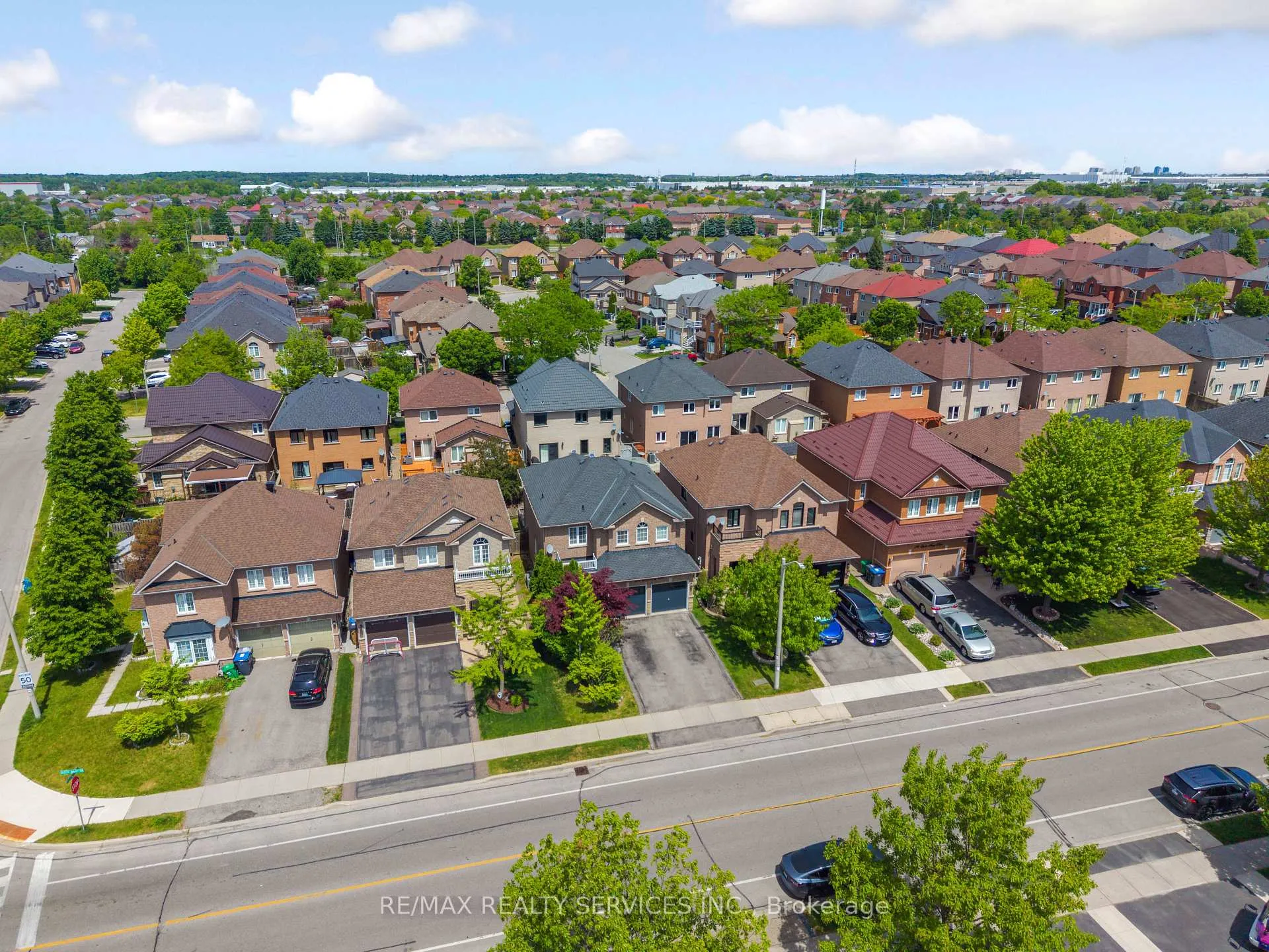 Photo 48 of 295 Queen Mary Drive, Brampton, Fletcher's Meadow — HOMEH