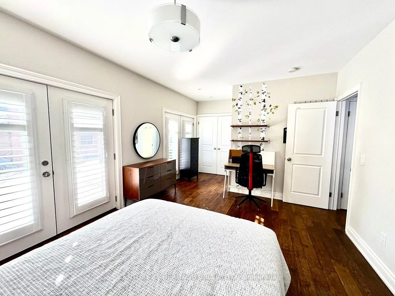 Photo 22 of Unit Main, 22 Cedar Crescent, Aurora, Aurora Village — HOMEH