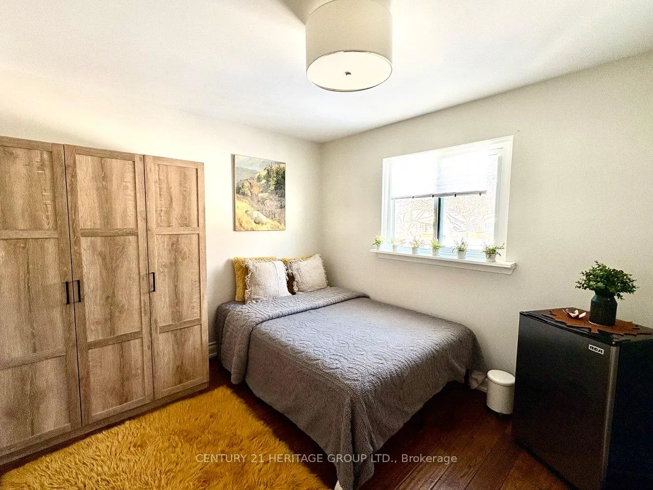 Photo 27 of Unit Main, 22 Cedar Crescent, Aurora, Aurora Village — HOMEH