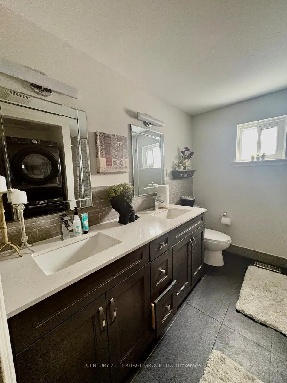Photo 28 of Unit Main, 22 Cedar Crescent, Aurora, Aurora Village — HOMEH