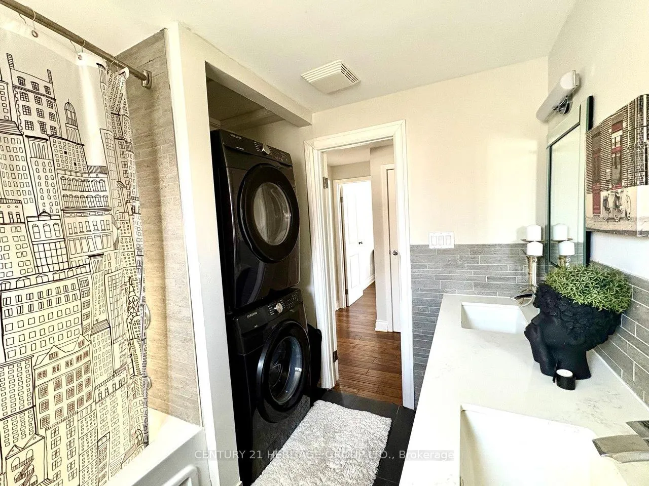 Photo 30 of Unit Main, 22 Cedar Crescent, Aurora, Aurora Village — HOMEH