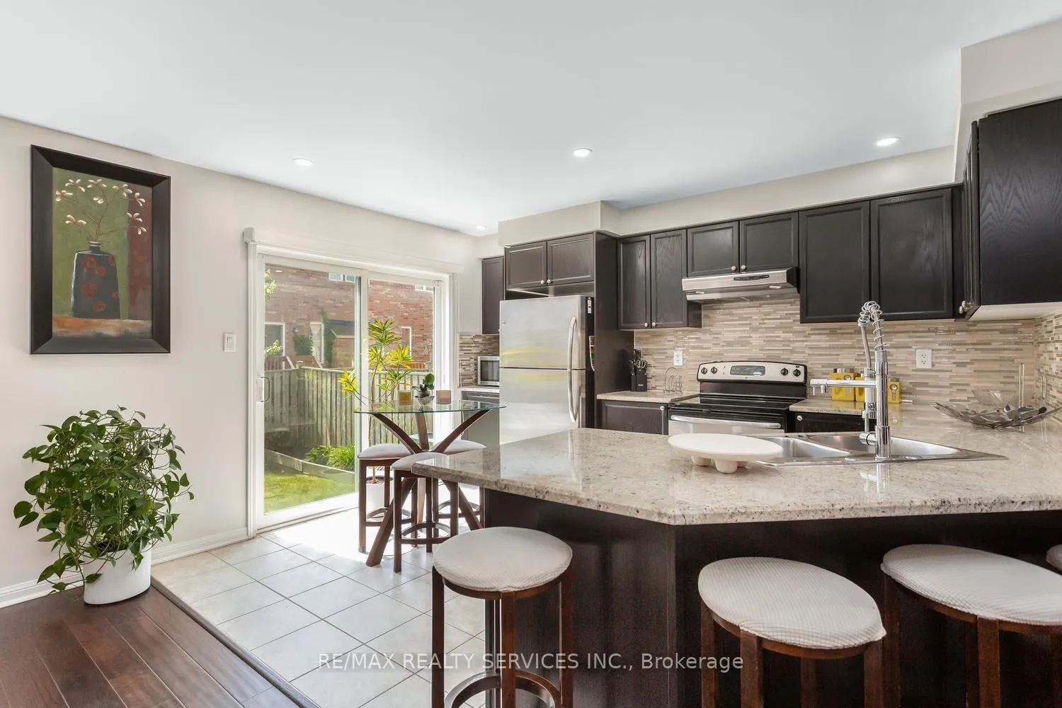 Photo 12 of 164 Mcdougall Cross, Milton, Harrison — HOMEH