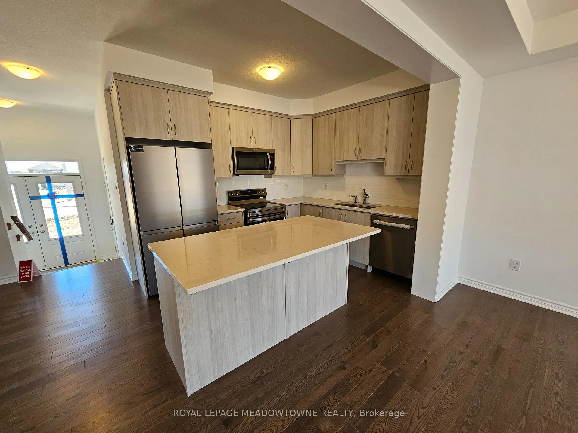 Photo 9 of 879 Amand Drive, Kitchener — HOMEH