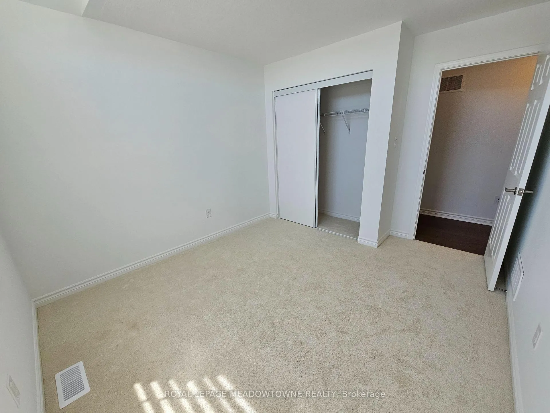 Photo 21 of 879 Amand Drive, Kitchener — HOMEH