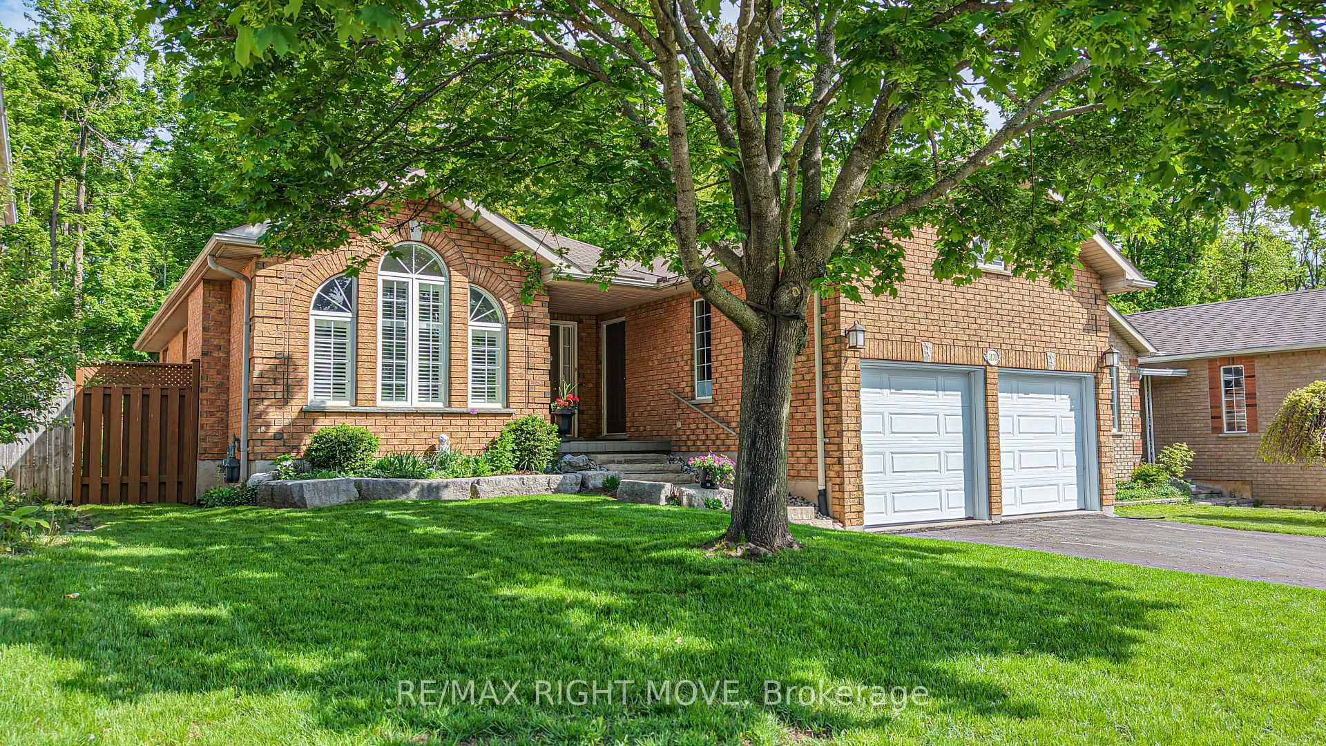 Photo 1 of 3170 Monarch Drive W, Orillia — HOMEH