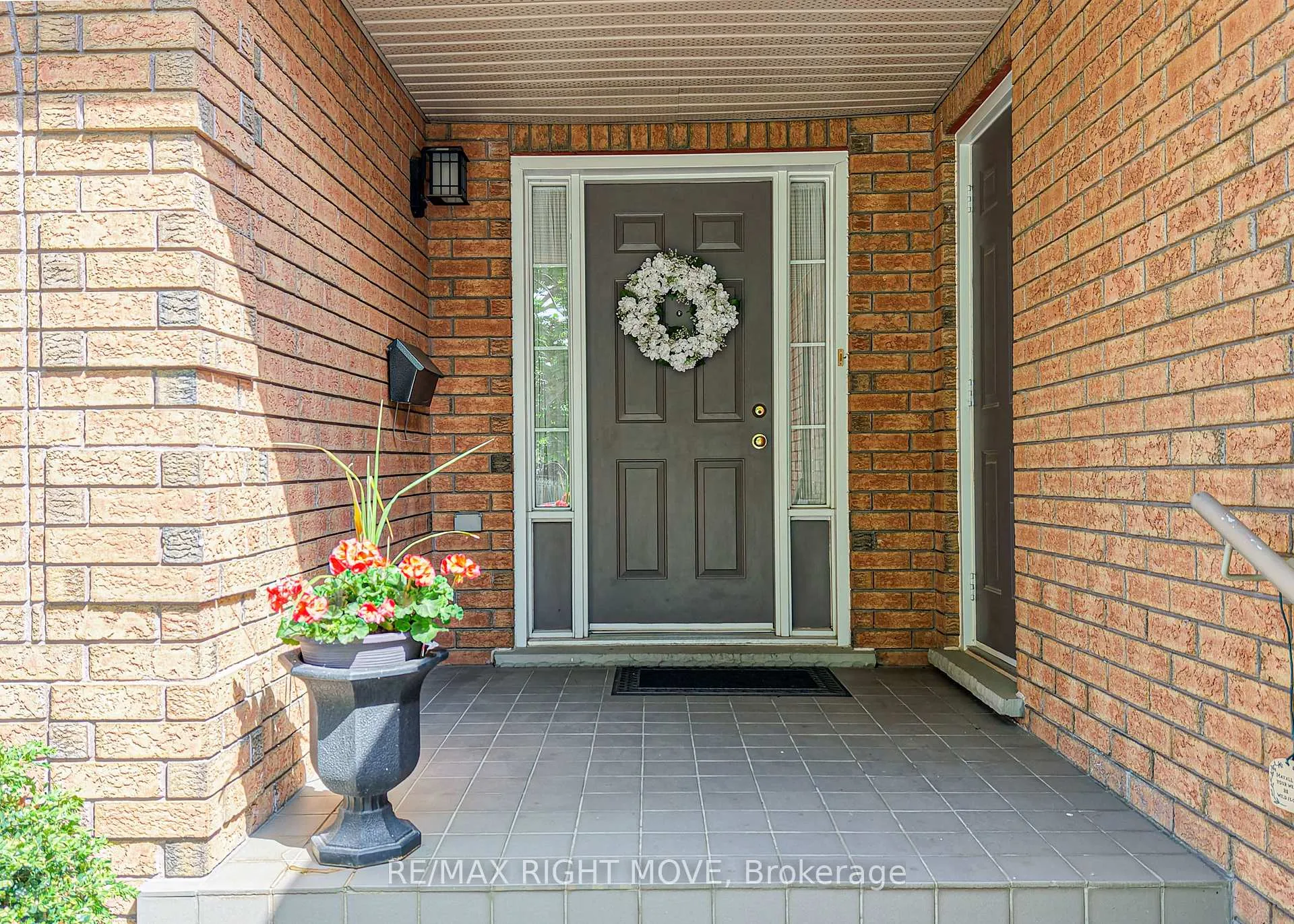 Photo 4 of 3170 Monarch Drive W, Orillia — HOMEH