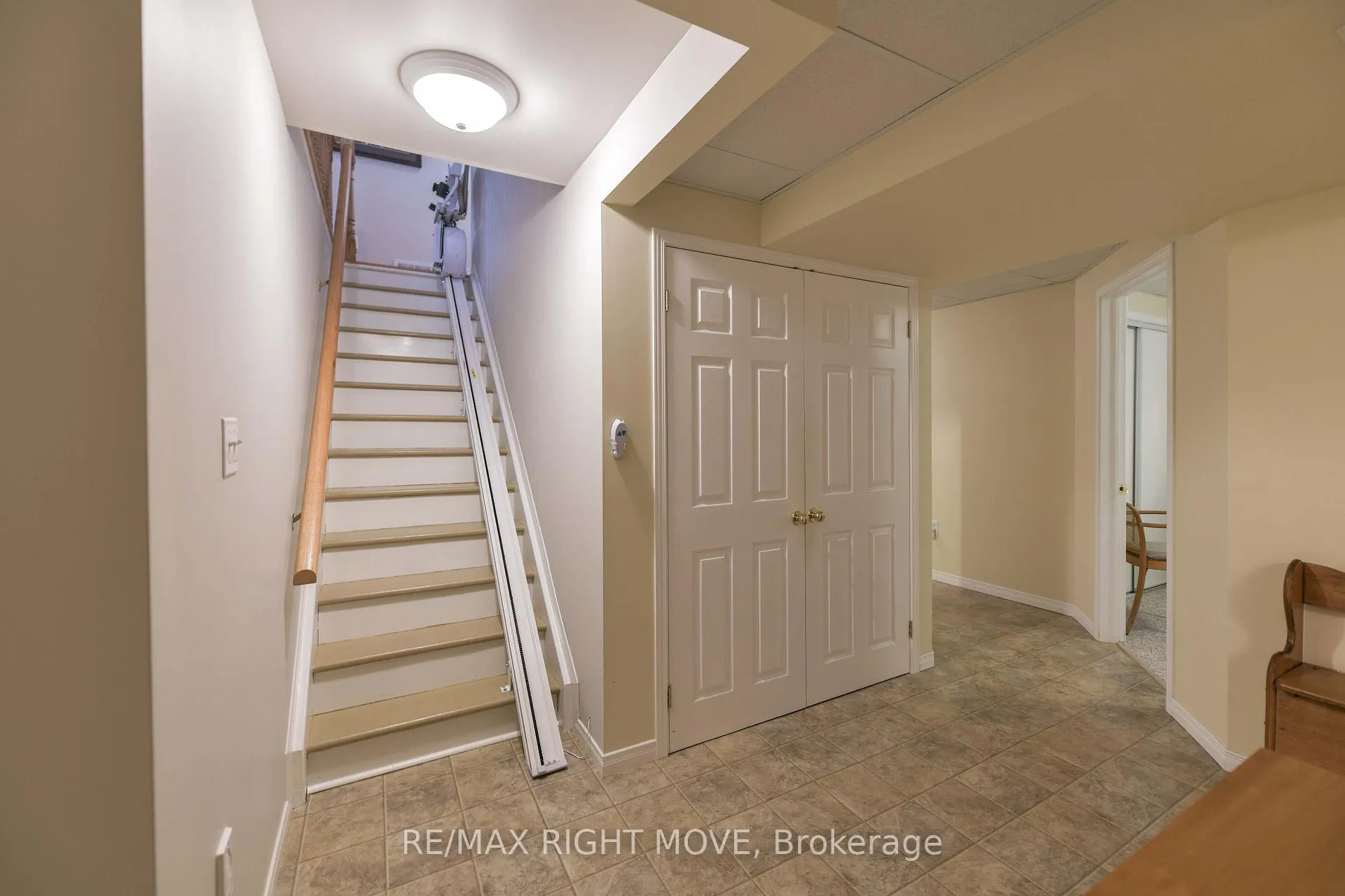 Photo 24 of 3170 Monarch Drive W, Orillia — HOMEH