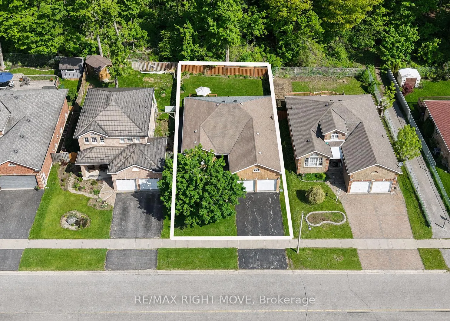 Photo 43 of 3170 Monarch Drive W, Orillia — HOMEH