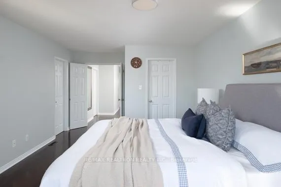 Photo 24 of 104 White Beach Crescent, Vaughan, Patterson — HOMEH