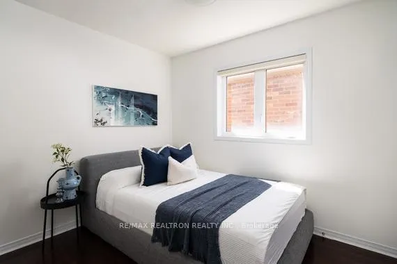 Photo 31 of 104 White Beach Crescent, Vaughan, Patterson — HOMEH