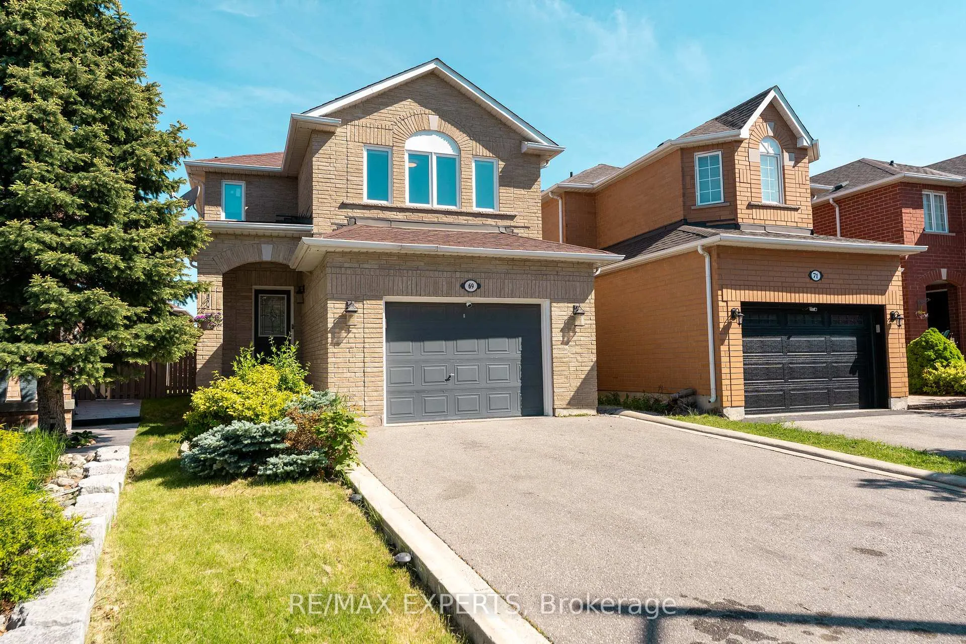 Photo 1 of 69 Shetland Crescent, Vaughan, Maple — HOMEH