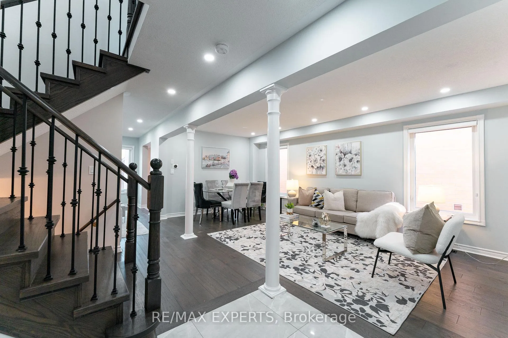 Photo 9 of 69 Shetland Crescent, Vaughan, Maple — HOMEH