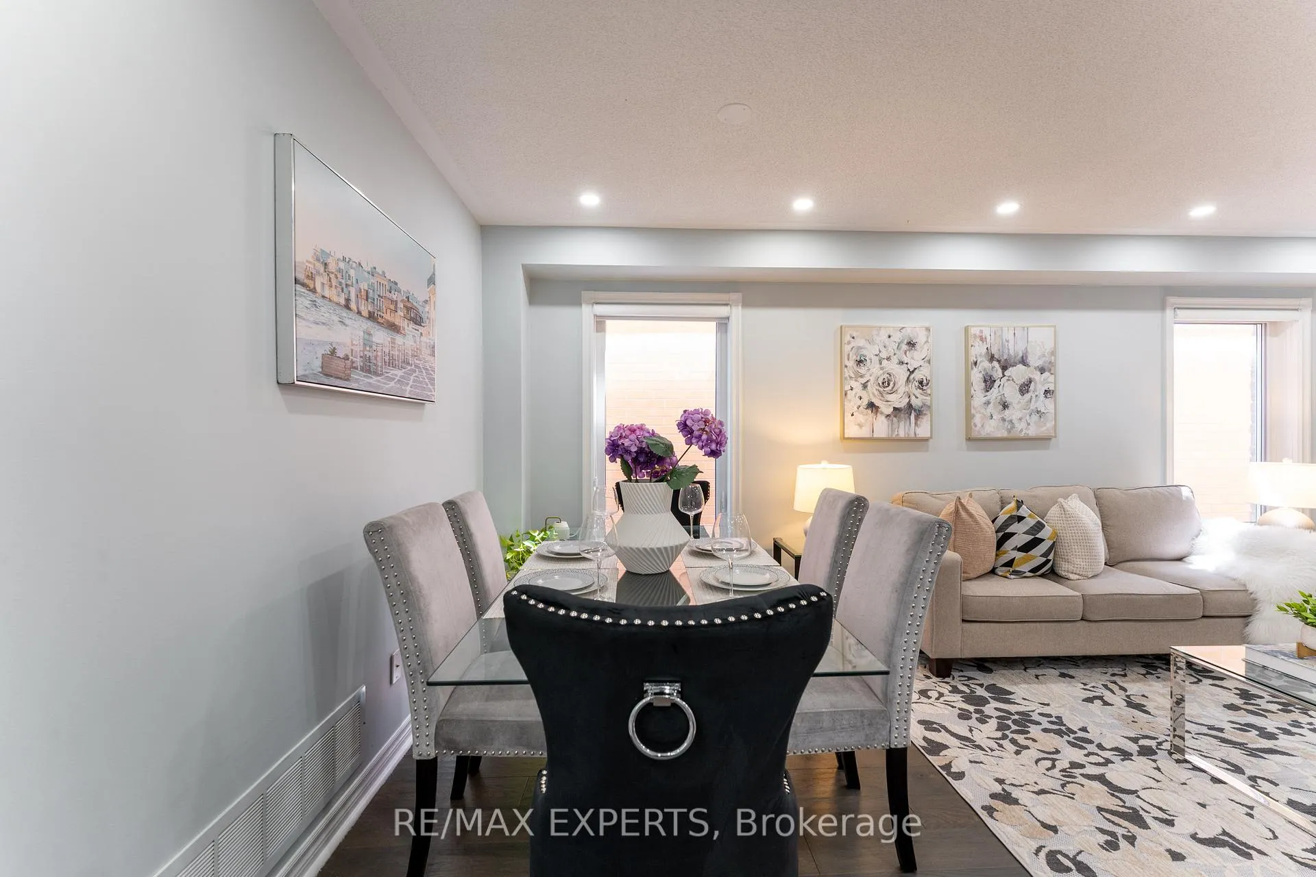 Photo 12 of 69 Shetland Crescent, Vaughan, Maple — HOMEH